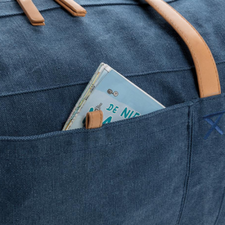Outside pocket of Canvas Weekend Bag form Helloprint