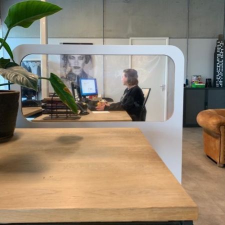 Example of anti sneeze screen in the office